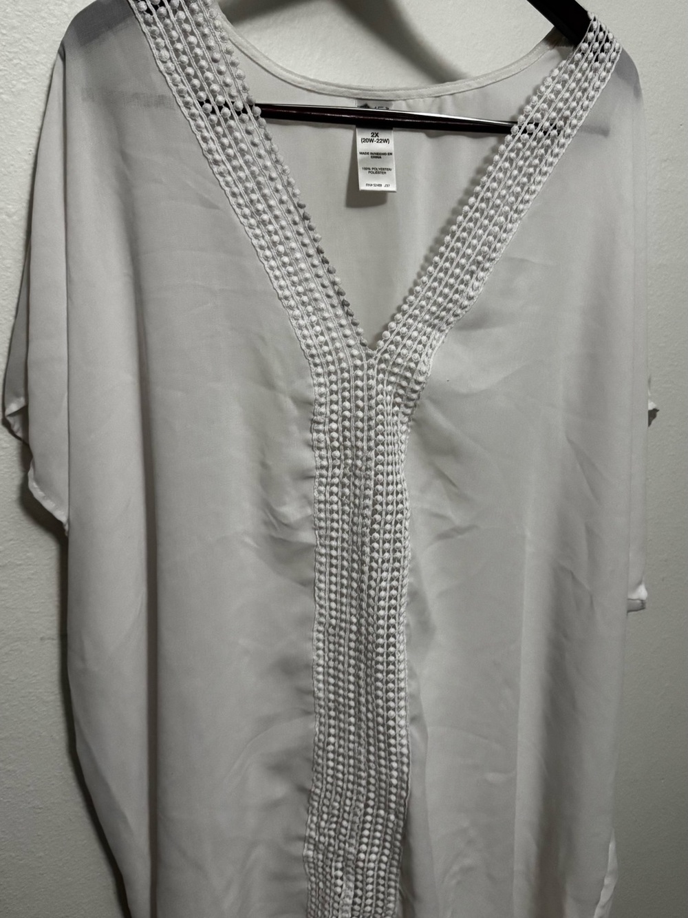 Women's White V-Neck Embellished Tunic Top